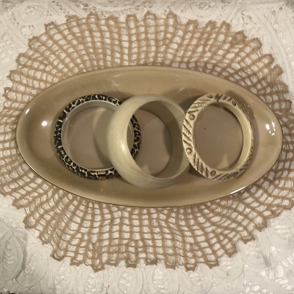 🦋Trump Home Ceramic Trinket Dish - Picture 1 of 11